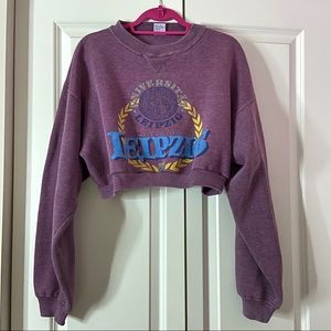 Cropped vintage sweatshirt